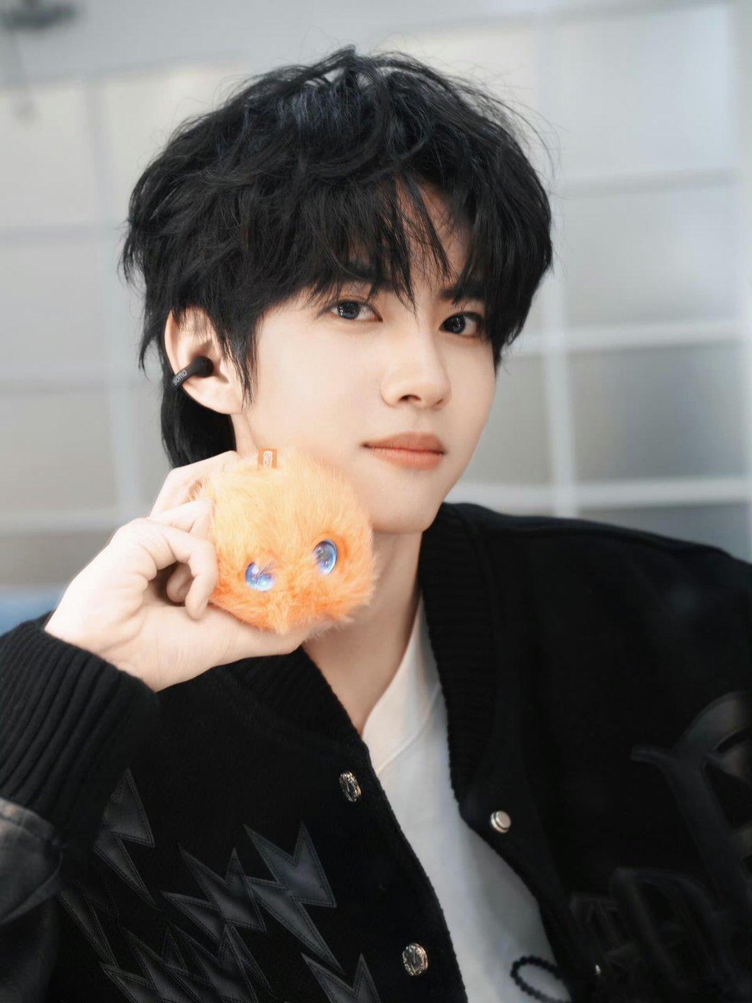 刘轩丞今日份营业，好嫩的男大！ ​​​