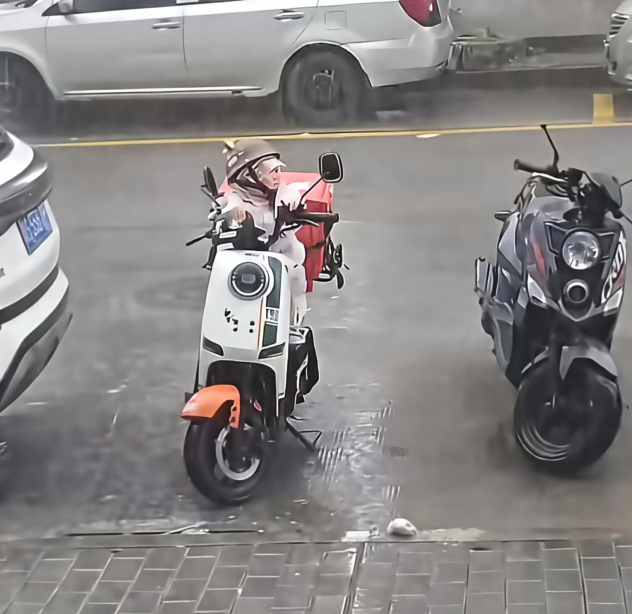 随着年龄和阅历的增长，已经很久很久可以平淡的看待这些热搜了。不过今天刷到了两支视