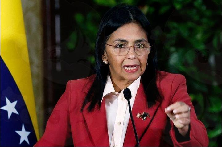 1月15日，委内瑞拉加拉加斯，代总统德尔西·罗德里格斯与美国中央情报局局长约翰·