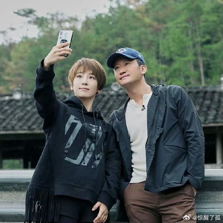 谢楠乘风初舞台，吴京在线表白应援，让她只管做自己，自有光为她亮，京式浪漫太戳人，