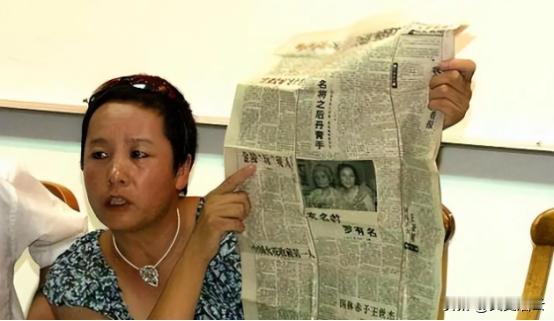 “赵忠祥瞒着妻子与我发生关系多年，甚至还有特殊癖好，现在我的身心都受到了严重的伤