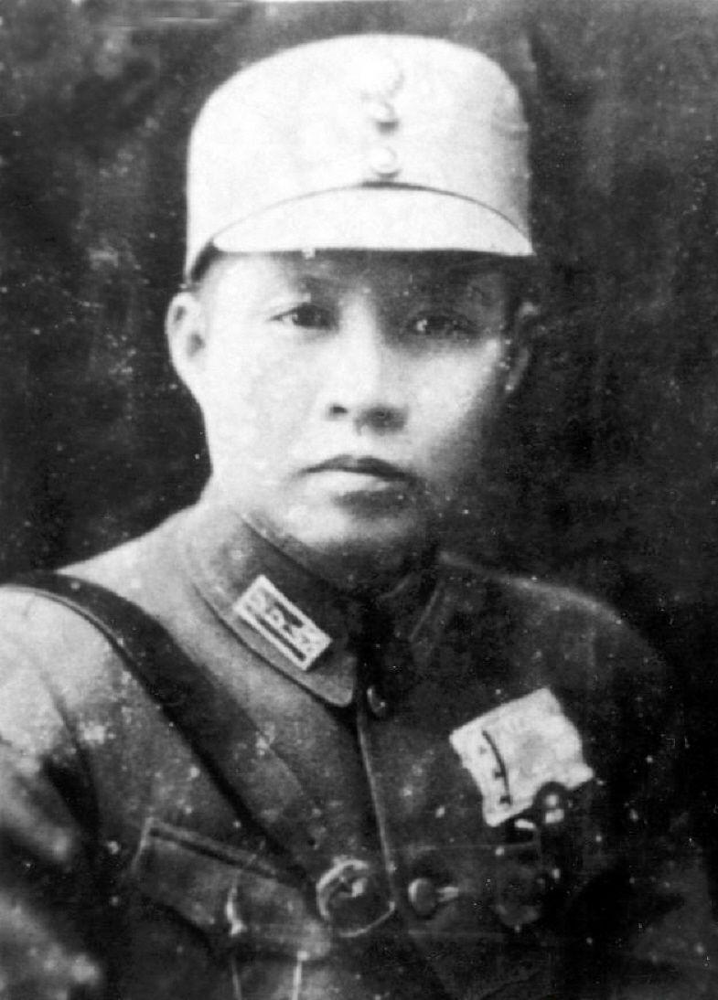 执掌全军后勤的无名功臣！叶挺胞弟叶辅平，为运送军需血染路途
 
叶辅平（1902