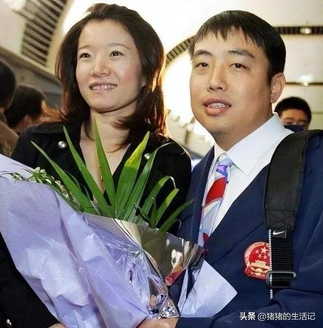 我发现国乒的名将们都有一个共同点，不管是男将还是女将，都是对待感情比较专一纯粹的