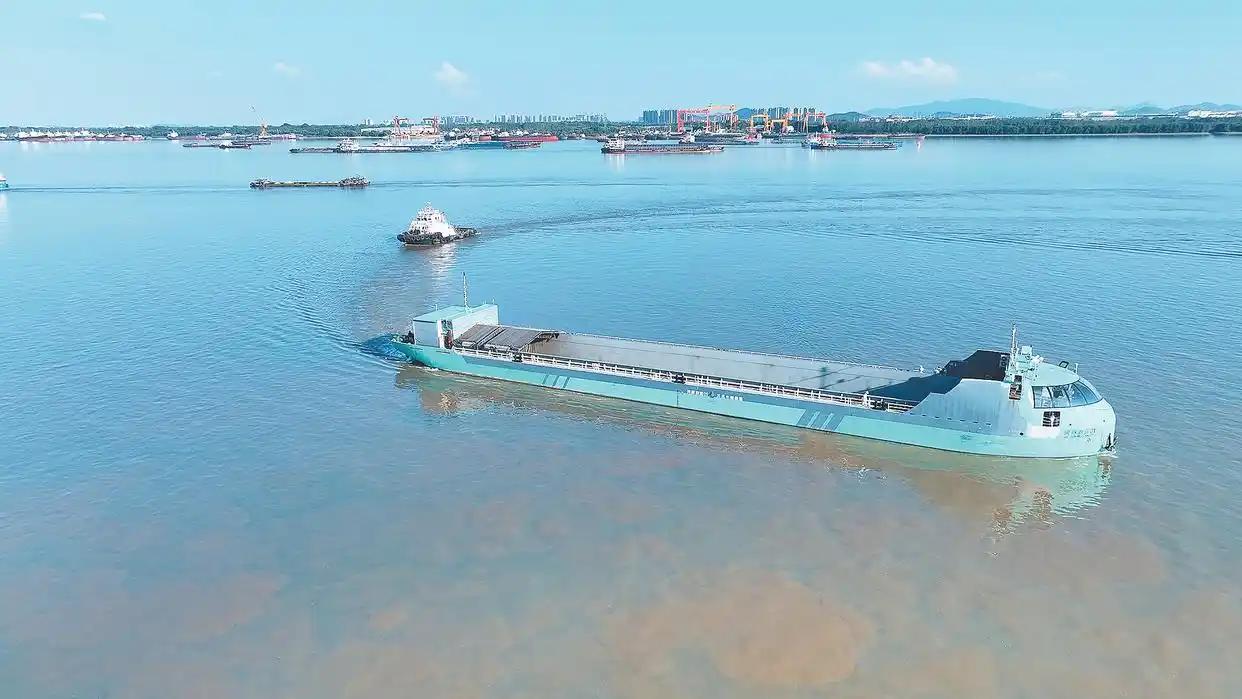 刚刚国内传来1个坏消息，1个好消息，真是让西方国家彻底坐不住了，先说第一个好消息