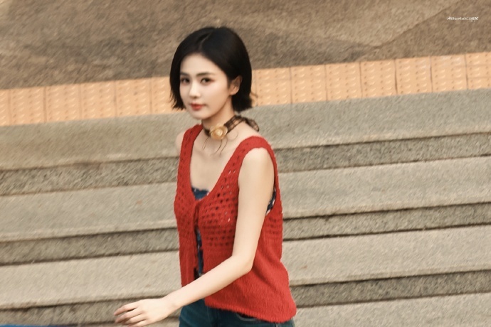 王韵娜微指开到荼蘼微指开到荼蘼微指，王韵娜微指，谁懂开机微指均接近两千万啦，白鹿
