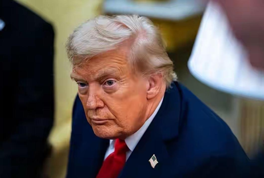 中日外交风波愈演愈烈，美国担心“引火烧身”，于是特朗普赶忙站出来给局势“灭火降温