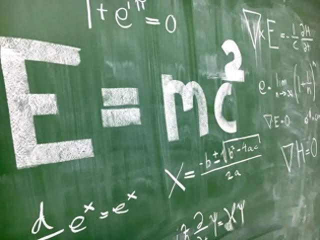 物理学家给AI出了道九圈难题，一个月后Claude交卷