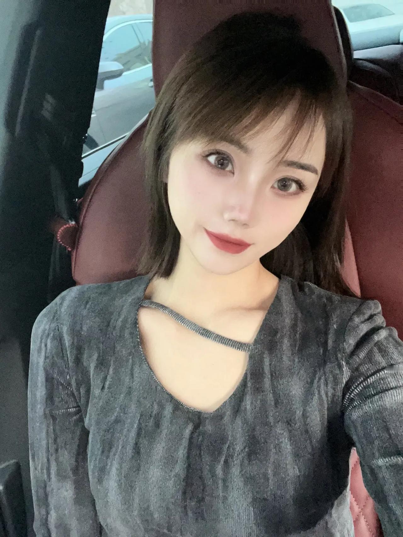 现在很多女方家亲家都很自私，通常都有这样的规律。

第一:觉得自己家的姑娘是金枝