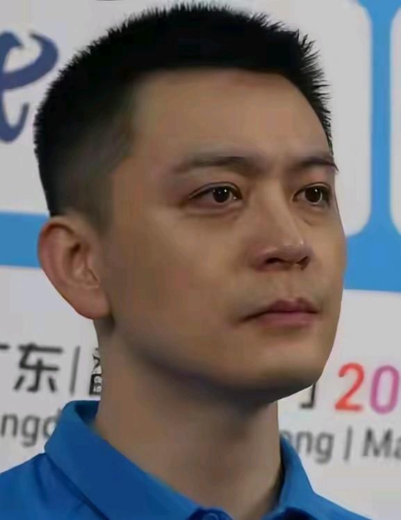 不得不说杨鸣真的是太帅了啊，明明可以靠颜值，偏偏要靠实力啊，这颜值娱乐圈妥妥的男