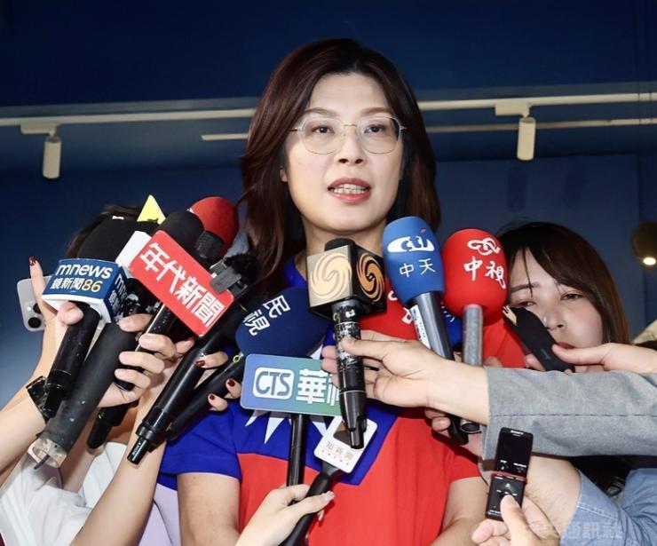 台湾郑丽文公开喊话大陆！

北京时间3月30日，中国台湾省国民党主席郑丽文公开承