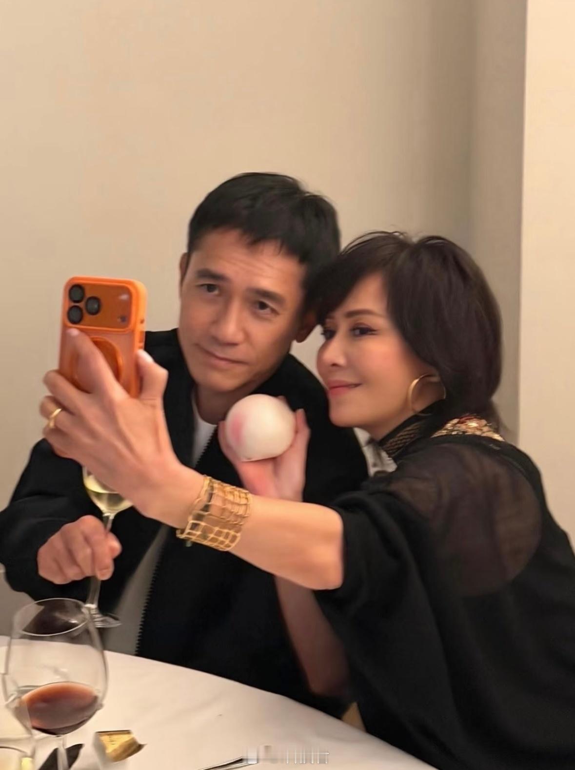 iPhone17中国市场卖爆发布才多久啊，国内市场就有了1300万以上的激活量，