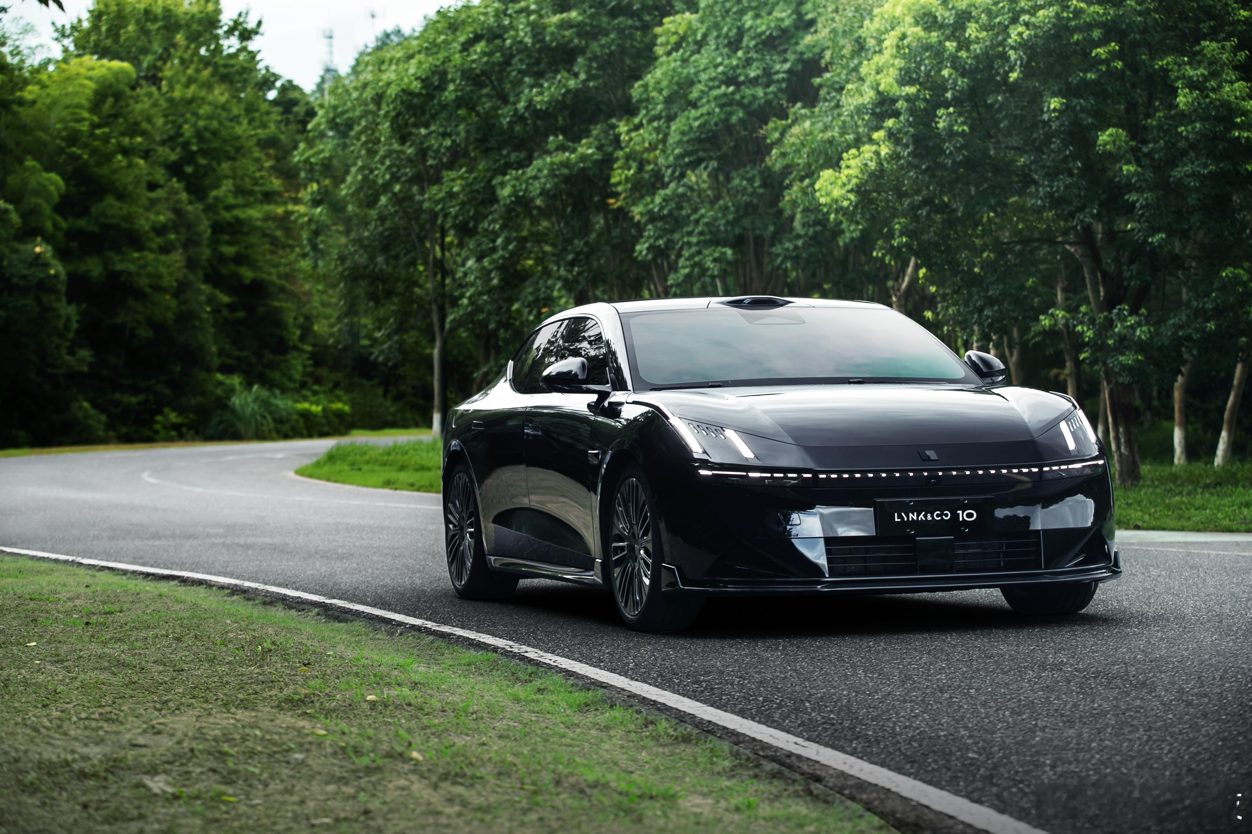 领克10EM-P销量快速突破2万领克10EM-P这波是真的火出圈！刚上市没多久就