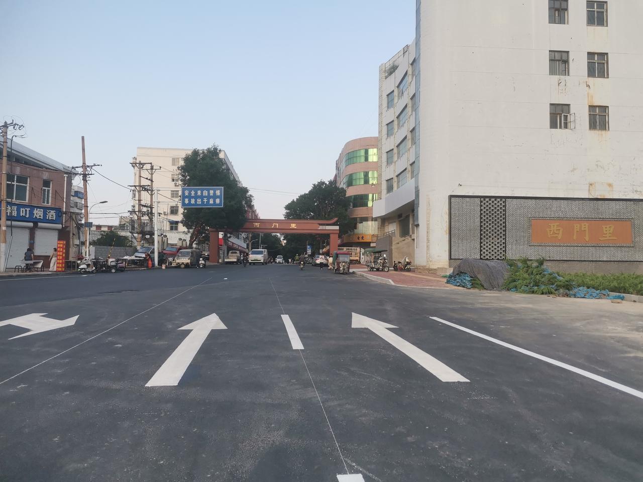 太行古泉城邢台“西门下坡”路口将迎来新变化，也是老卧牛雕塑的路口。“西门里”三个