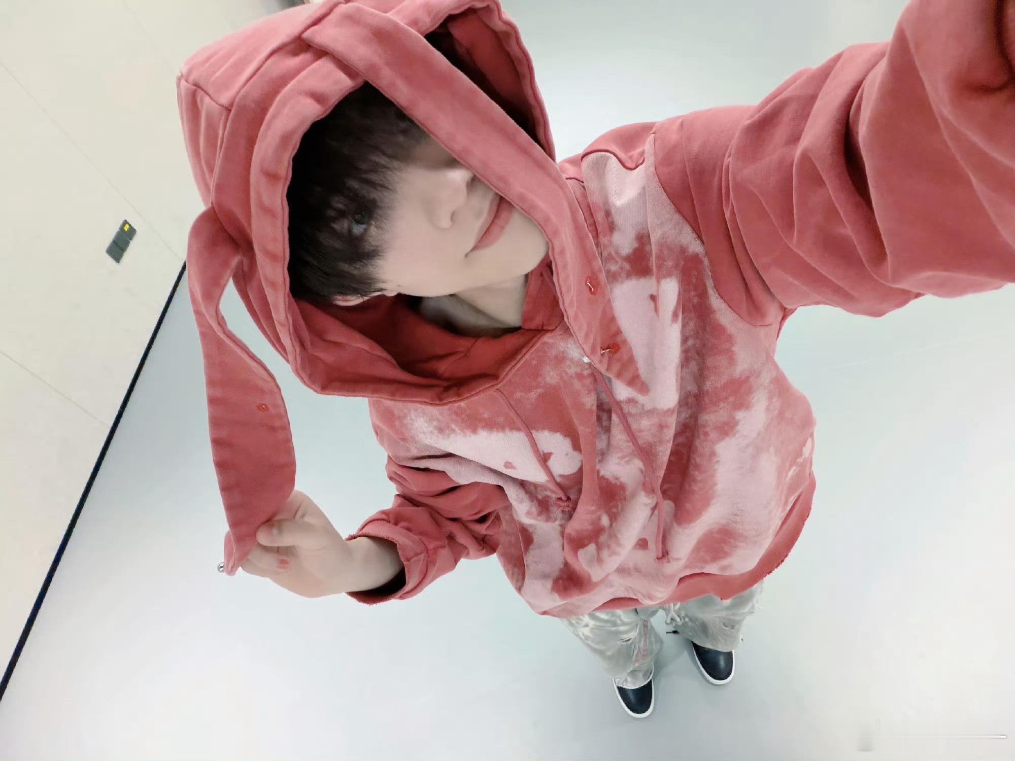 苏新皓的腿恢复了苏新皓的腿恢复的差不多了 苏新皓的腿恢复的差不多了，还是要注意啊