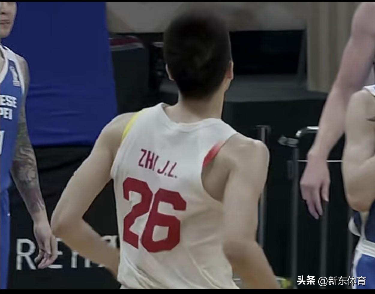 朱俊龙压哨三分，中国男篮首节领先5分！

中国男篮对阵中国台北，首节中国男篮外线