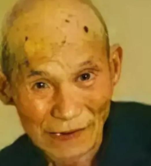 欧树是中国坐牢时间最长的人，从1953年到2010年，他从20岁的小伙子一直关到