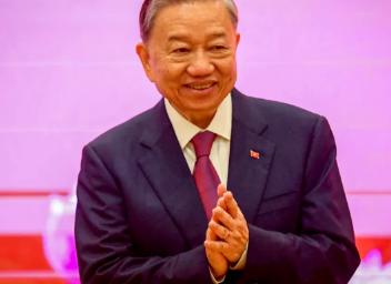 中越对话刚结束，越南直接拍板，自己的铁路只能中国来修，谁都抢不走。
 
核心原因