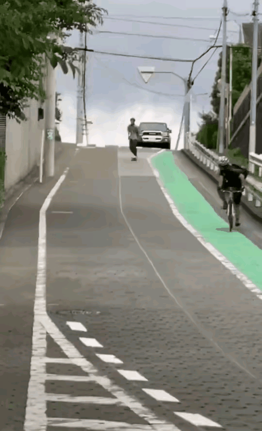 事后不会再说是后面汽车按喇叭催的吧？