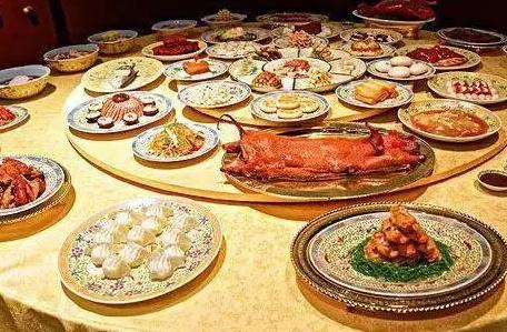 咱们中国人几乎什么都能吃，但为什么西方人不行呢?
中国五千年农耕史里，藏着中国人
