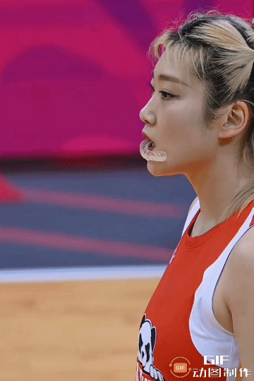 李梦这气场，库里看到都得敬畏三分！#亚洲第一控卫是谁？#