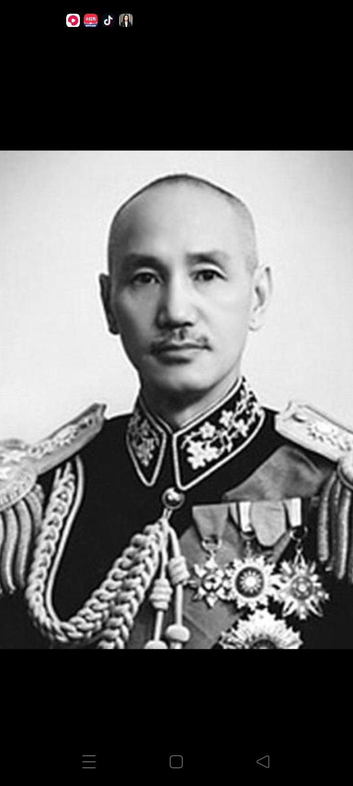 懦弱的蒋介石让出了外蒙古，跑到台湾做了逍遥公。
他不考虑如何挽救丢失的外蒙，却时