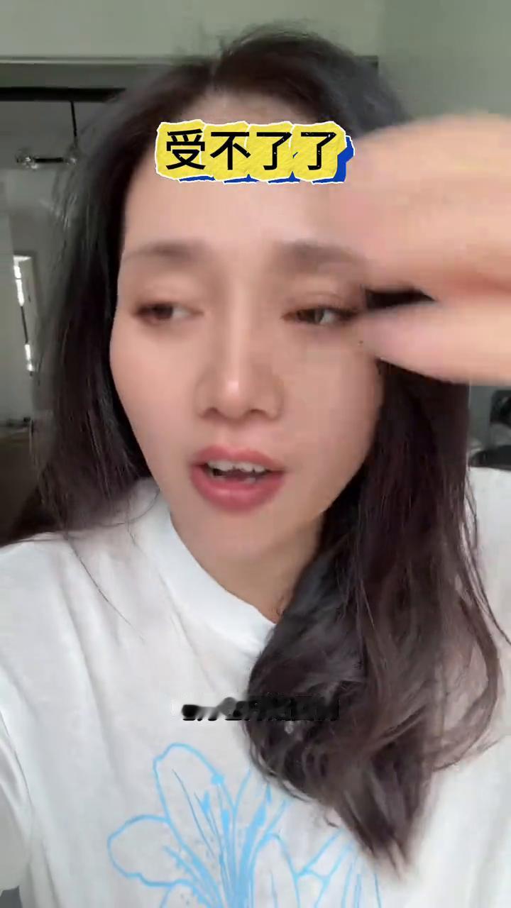 受不了了。
黄金跌，我进商业航天。商业航天跌，我想着进电力，电力也开始回调。我也