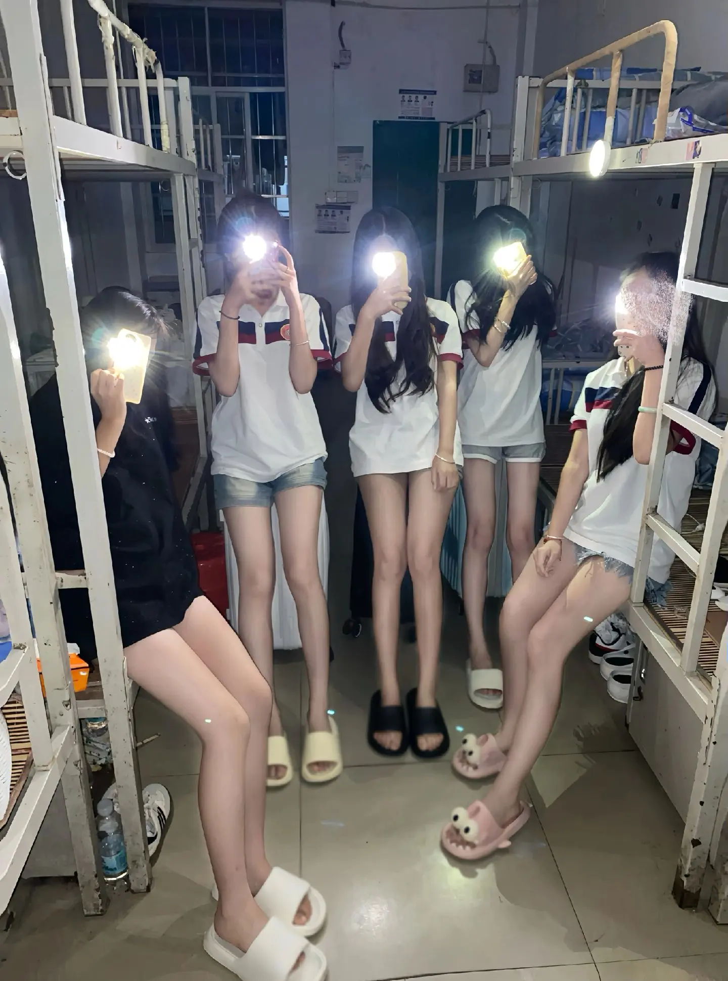 如果风知道我依然想着你，可能它都会笑我