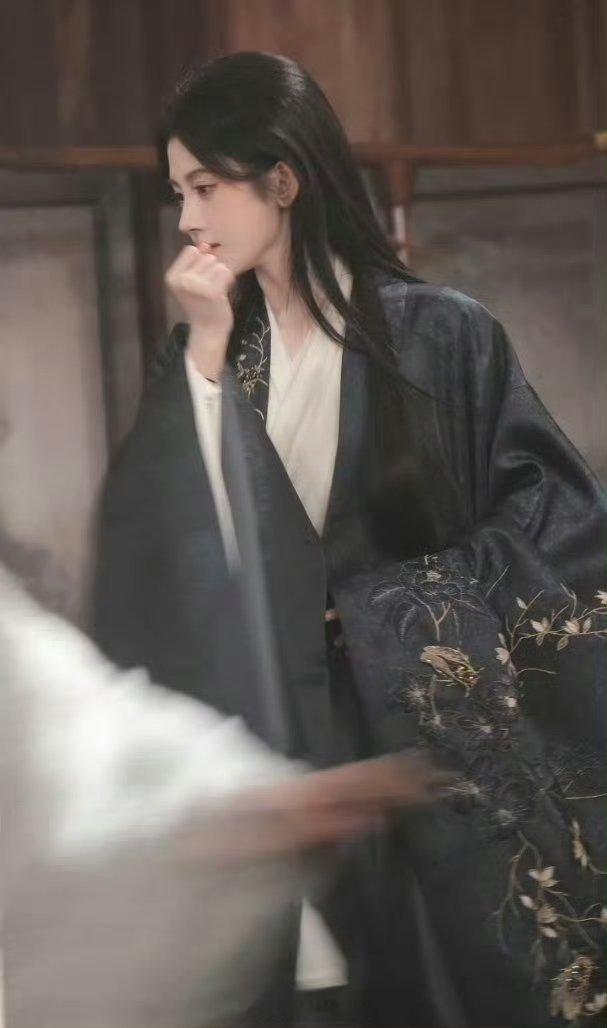 鞠婧祎月鳞绮纪黑衣造型路透  鞠婧祎月鳞绮纪黑衣造型路透  a爆了 