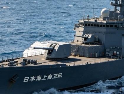 日本这几天又是地震、海啸，又是高寺拜鬼社，还派军舰在马关条约签署日，故意穿越台海