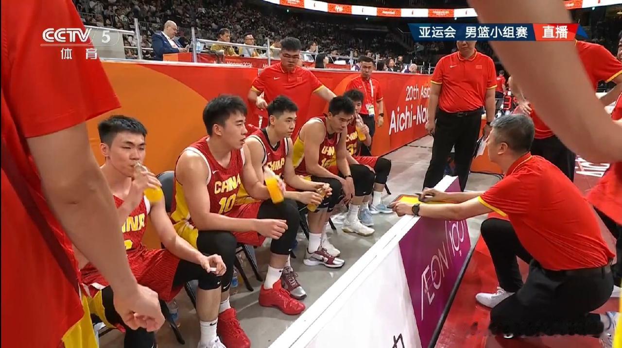 中国男篮大胜藏着大隐患，巴林当磨刀石成色不足，亚运会真正的比赛还未开始。相信全员