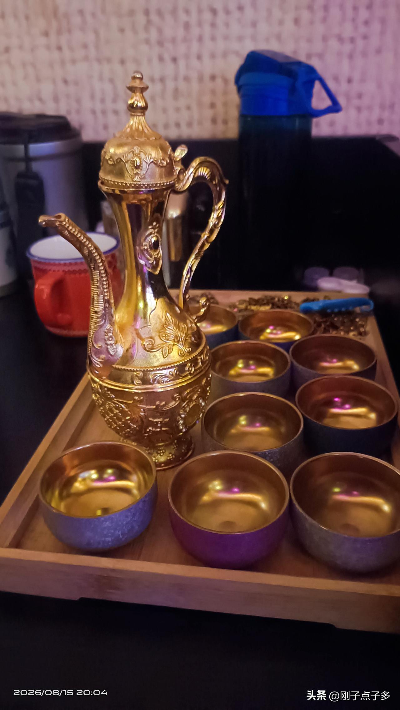 这两年说相声的饭是真越来越难吃了！

我这没事就爱跑小园子听相声，看着看着就发现