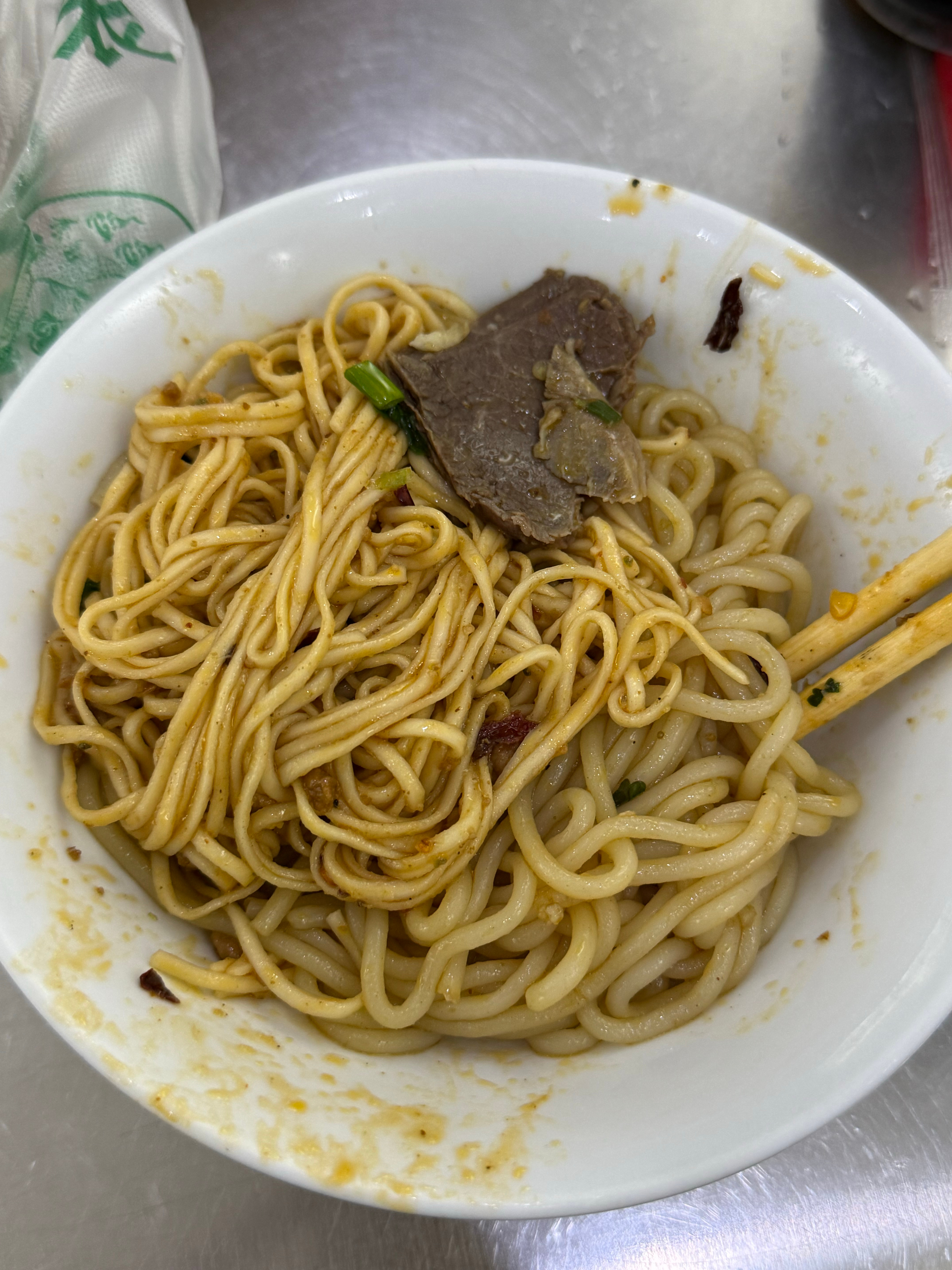 上午开会没去上班结果只开了半小时就结束了然后去吃了。。。回到家嗯依旧回味昨晚的五