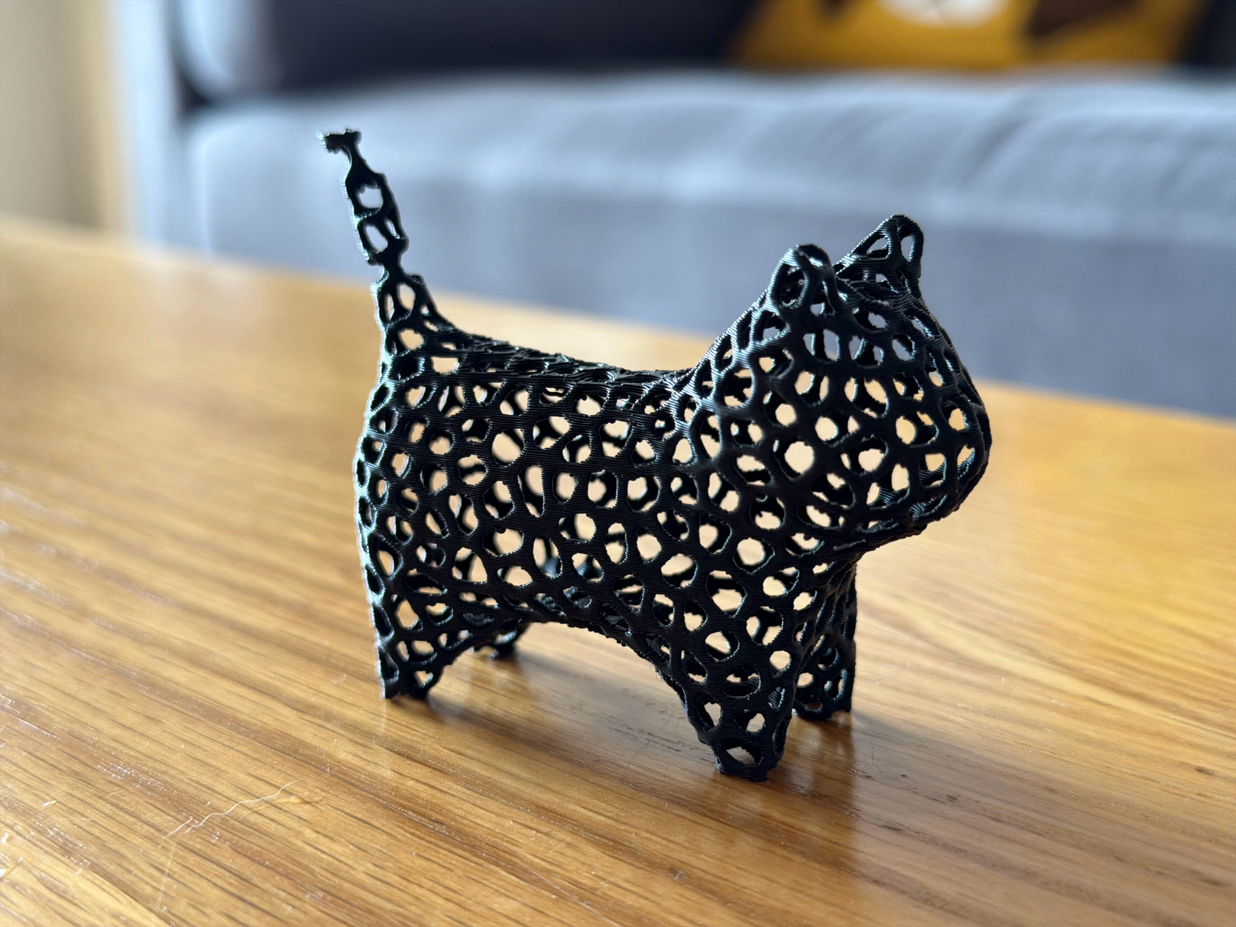 3D打印成果展示…最后一个是纸巾盒…从买打印材料开始已经买上粘合剂了…402就挺