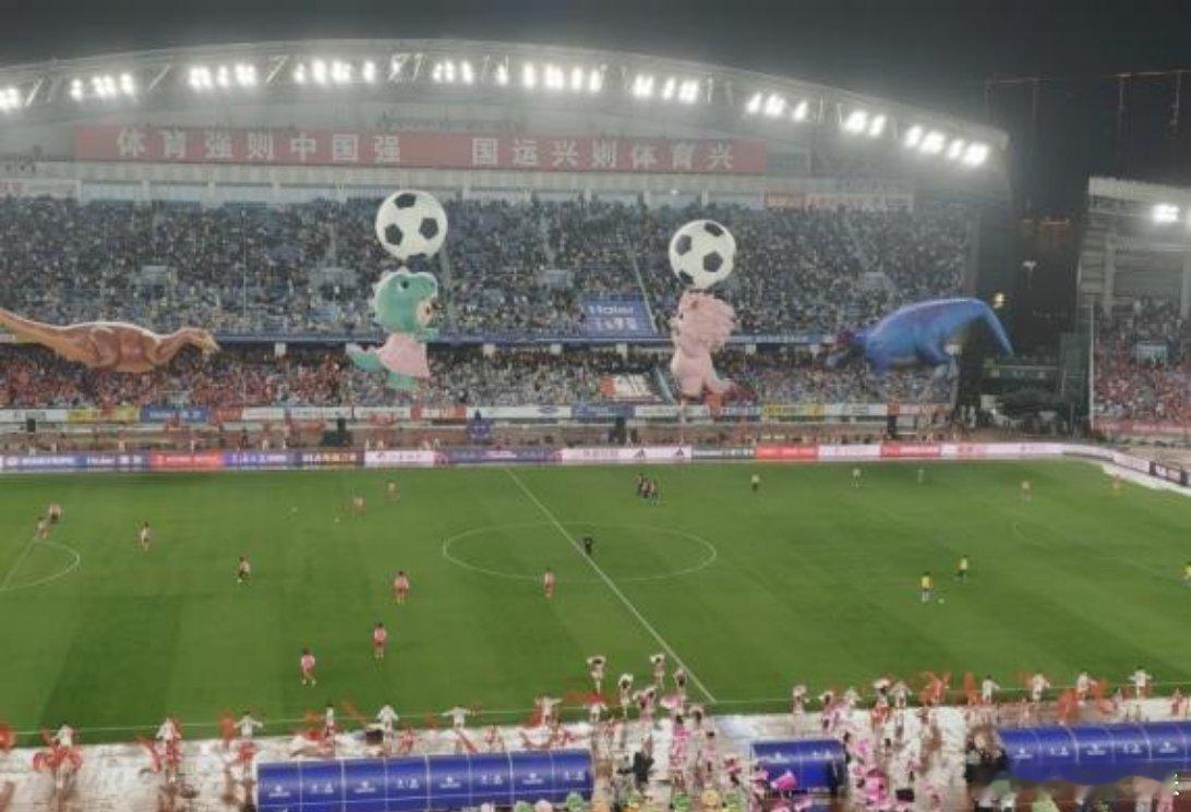 网友喊话担架队接手0妹妹称号  苏超比分还没缓过来，这边又喊话担架队接0妹妹称号