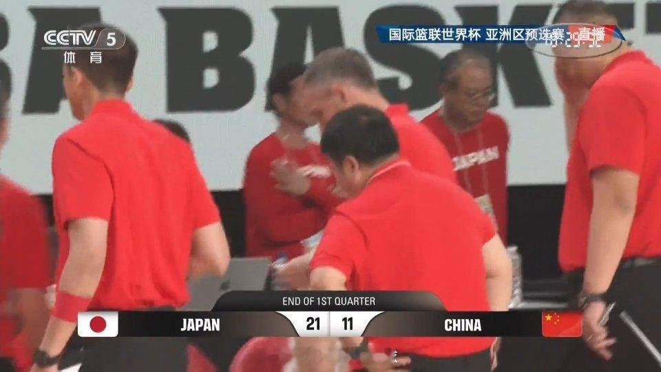 中国男篮vs日本男篮集训练了个啥？第一节就给自己挖了这么大个坑。 