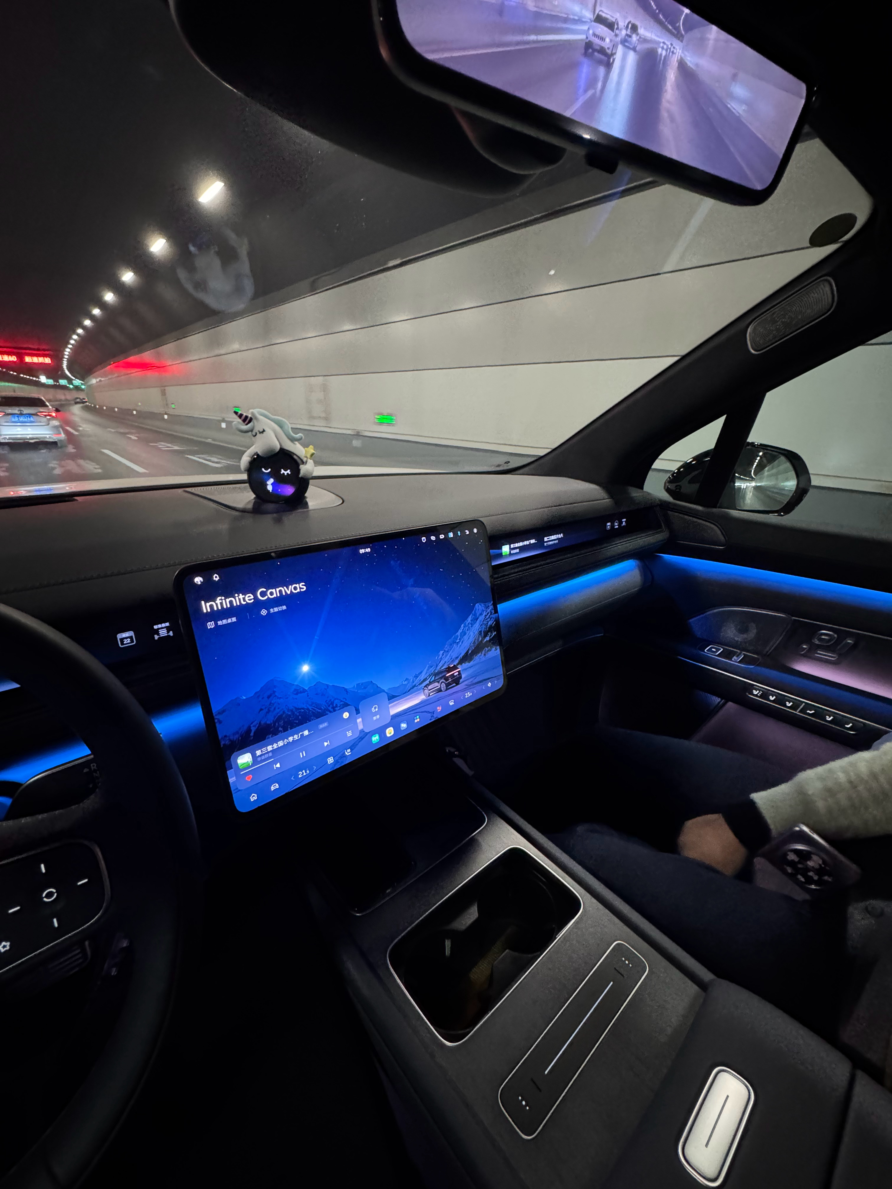 每次开高彦的es8 都感慨这个内饰，真好看！ 