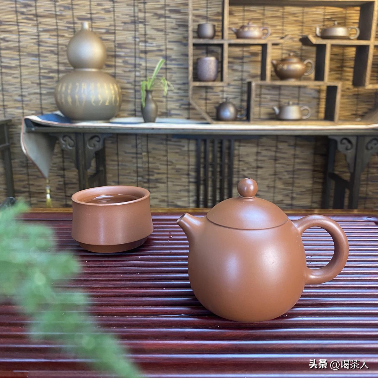 你喝茶的时候,喜欢用什么茶具呢?广西钦州坭兴陶，坭兴陶的透气性和保温性极佳，非常