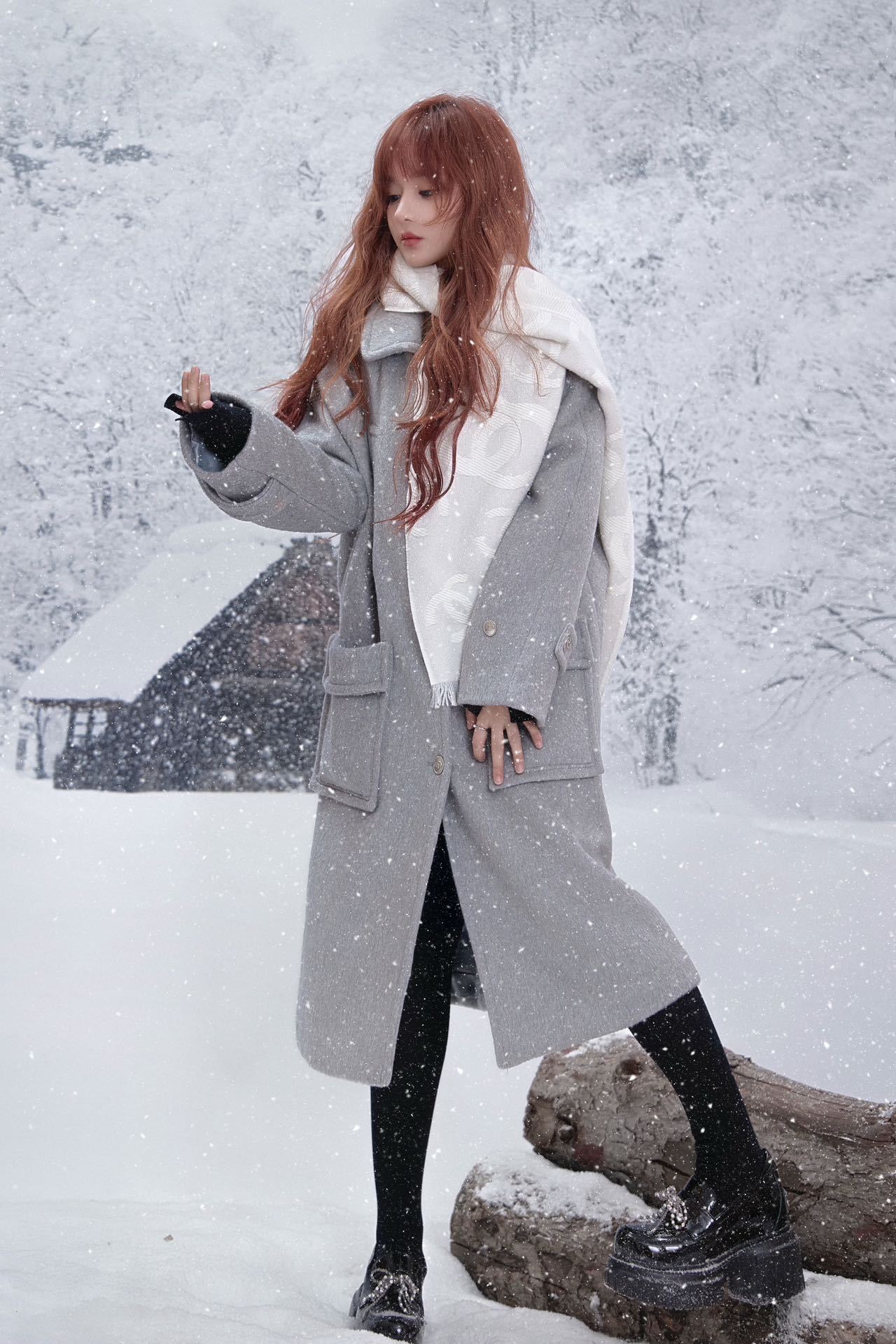 黄霄雲被工作室做局了 哇哦！黄霄雲工作室突然硬核喊话，把大家看得一愣一愣的，正主