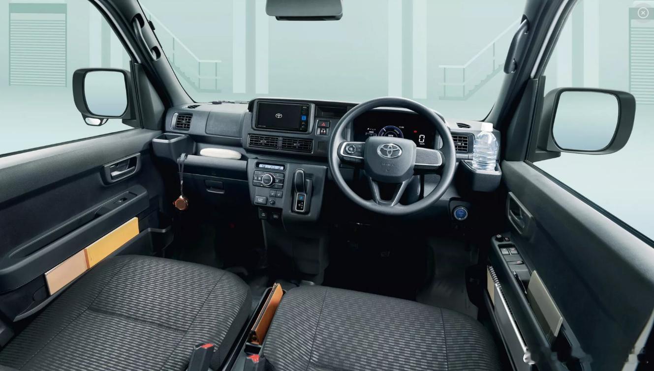 岛国的丰田微面PIXIS，汽油版售价还不到人民币5万（110万日元），相当的实用