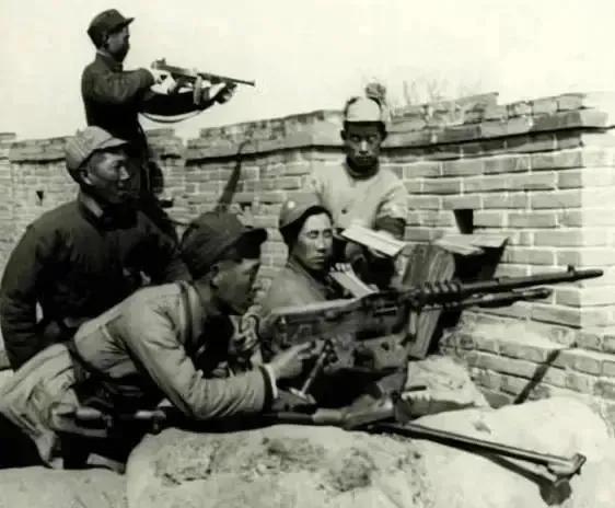 1939年，八路军115师第5支队子弹打光，被1200多名日军包围，生死存亡之际
