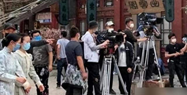 78%影棚空置，95%短剧AI拍：横店群演正被算法清退