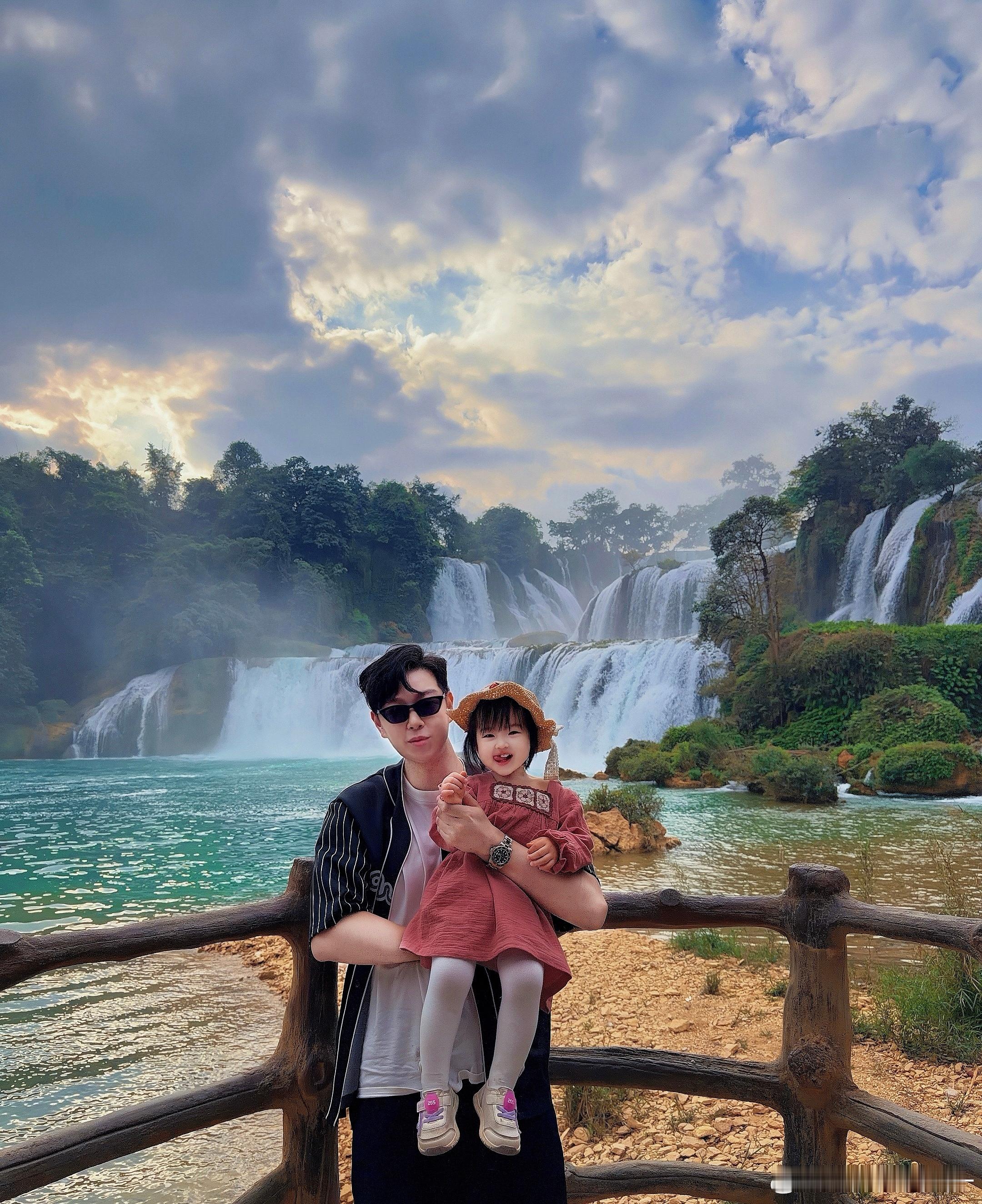人在画中游🏞一河隔两国🗺崇左·德天跨国瀑布景区