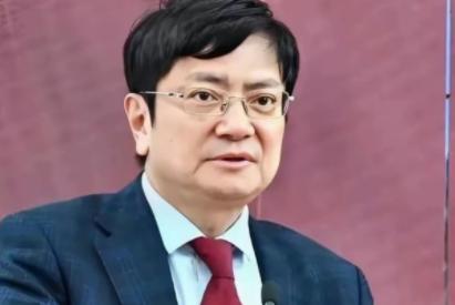 现在最严重的问题，已经不是00后不结婚，90后不生娃，而是生娃鸡娃最厉害的80后