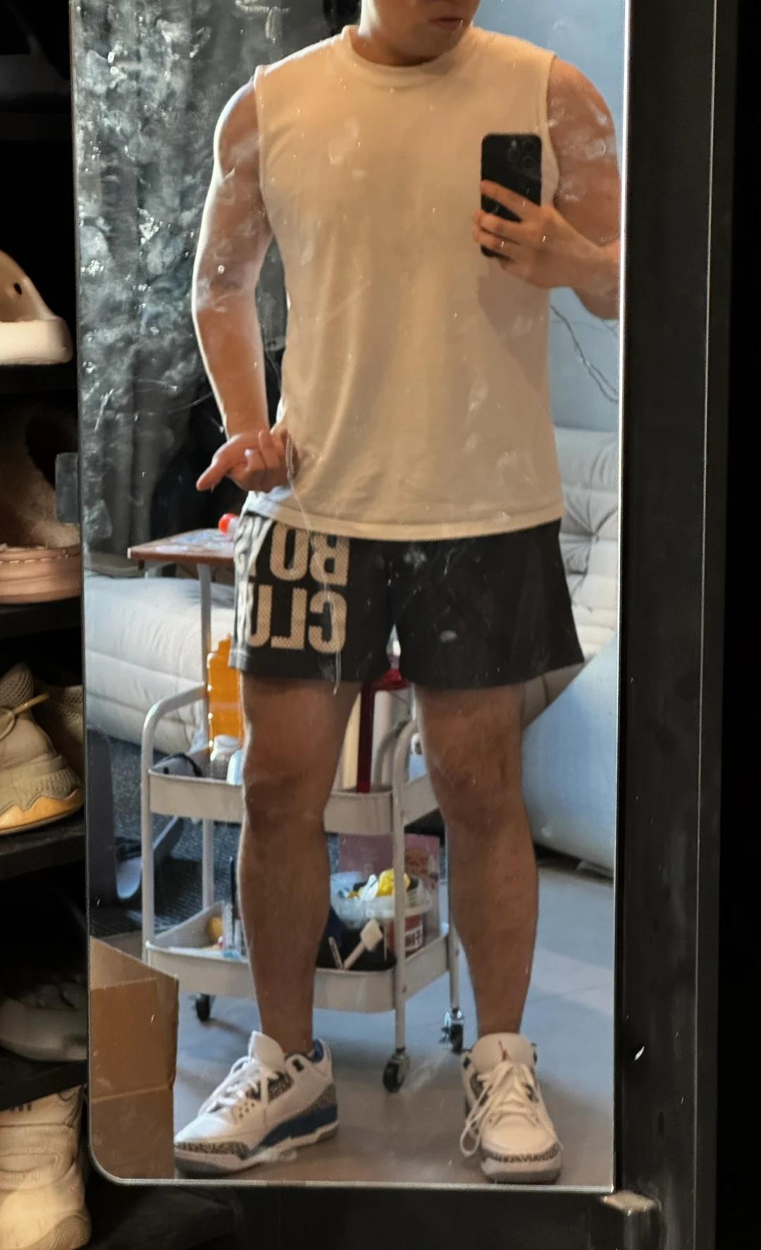 上个厕所和洗澡一样
见人不如健身 黑皮
