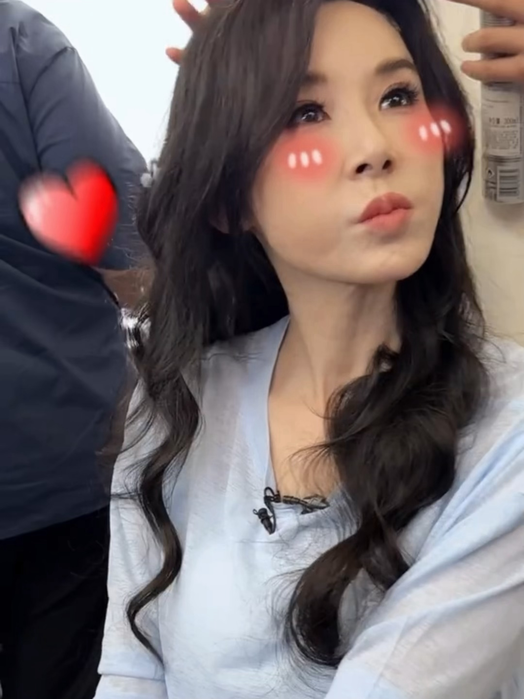 萌惨了 怎么这么看着人说话啦 🥹🥹🥹 