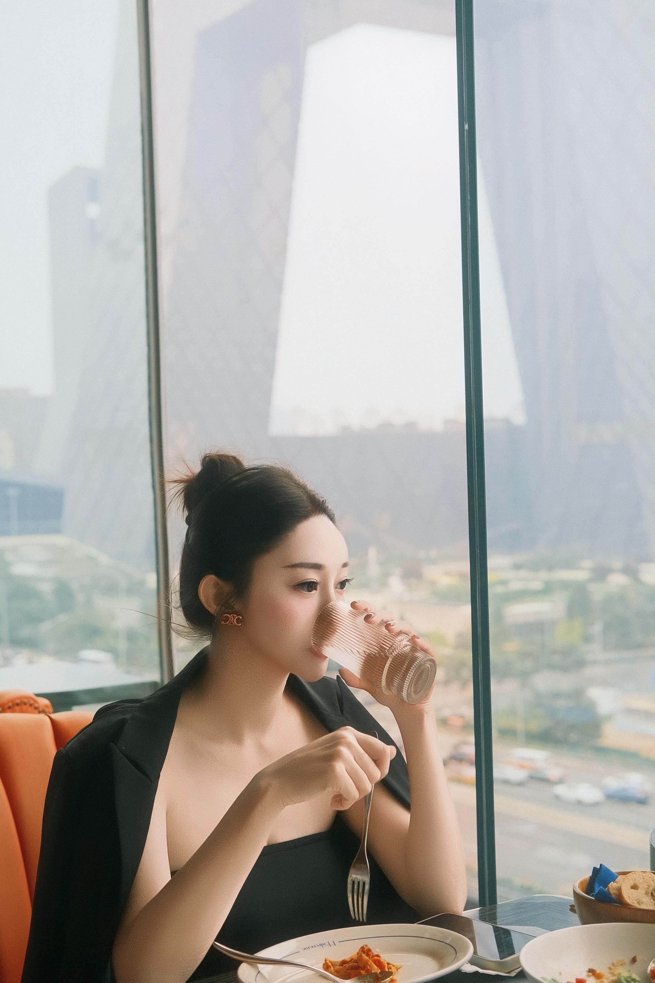 你的👸🏻更新了照片