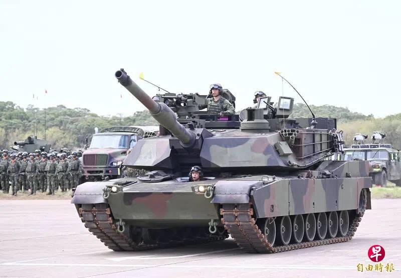 可惜了大陆海警没能拦截下来，美国军火商顺利交付！4月26日晚，台军向美国采购的最