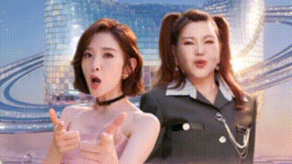 1. 把唐艺昕乌兰图雅放一起的人是天才 唐艺昕乌兰图雅好好笑 奇妙组合笑点满满，
