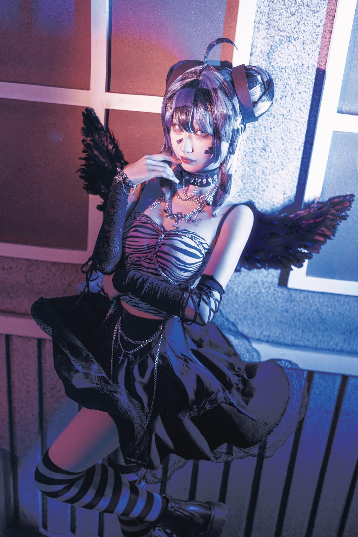难不成我也是一个二次元摄影高手？。？
出镜coser