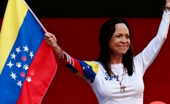 局势突变！委内瑞拉反对派领袖马查多突然宣布了！近日，58岁的马查多据媒体专访透露